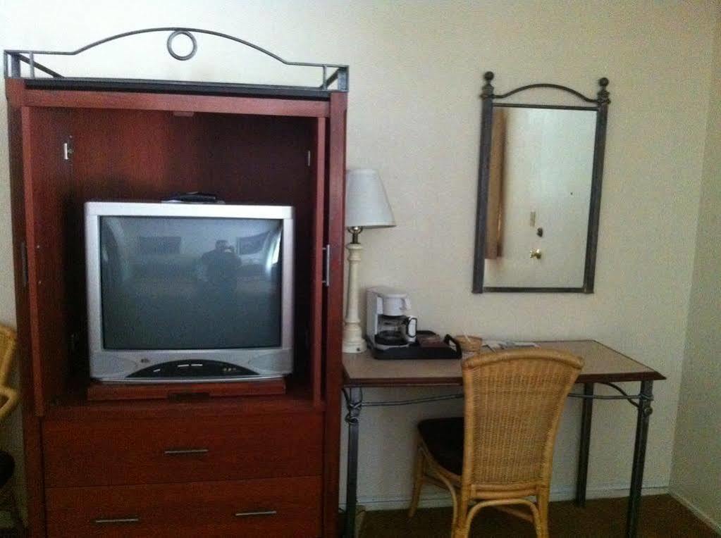 Golden Chain Motel แกรสแวลลีย์ ภายนอก รูปภาพ