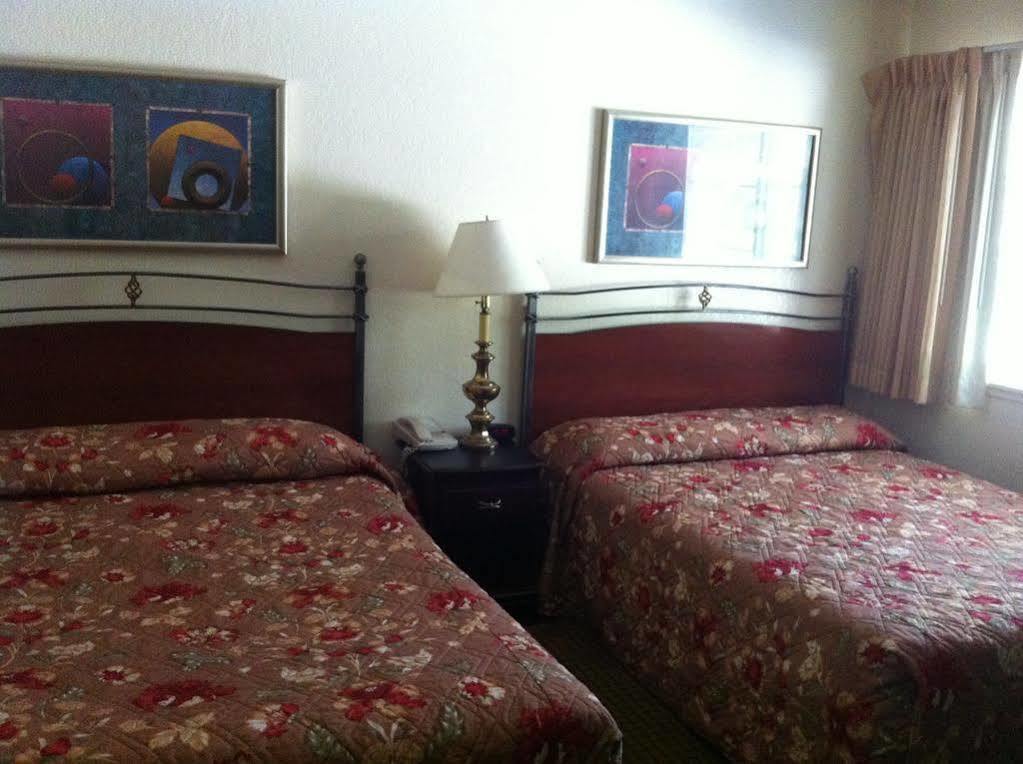 Golden Chain Motel แกรสแวลลีย์ ภายนอก รูปภาพ