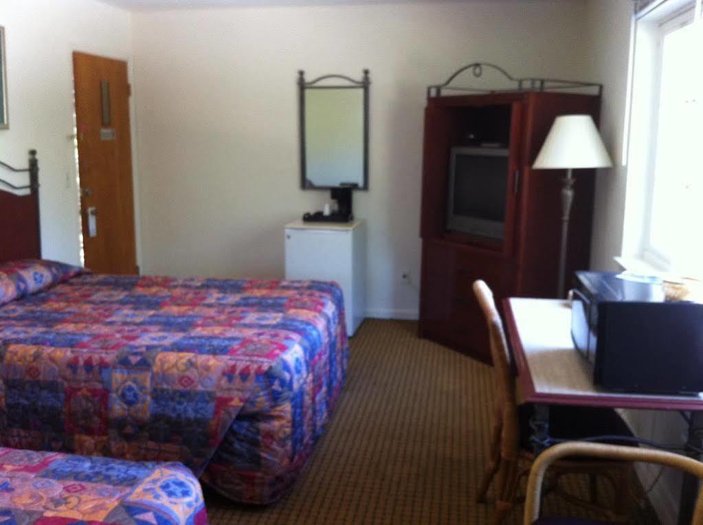 Golden Chain Motel แกรสแวลลีย์ ภายนอก รูปภาพ